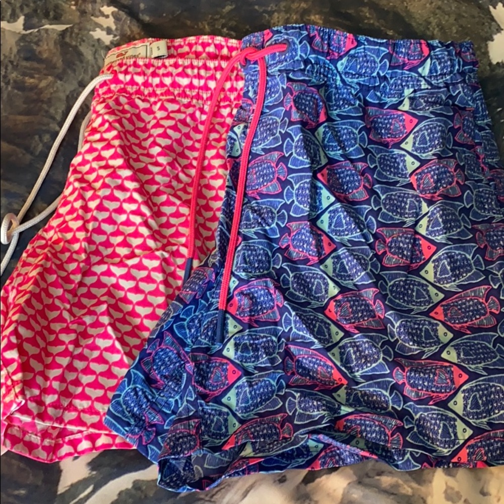 vineyard vines women’s performance shorts size S